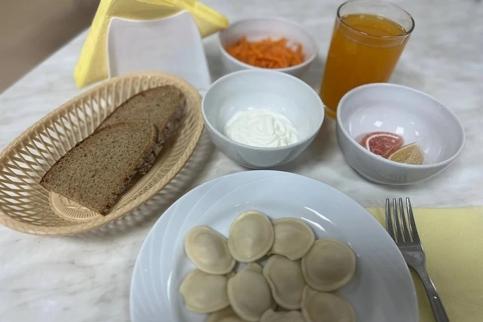 В школах Минска появится новое меню с бургерами и хот-догами с 1 сентября. Снимок носит иллюстративный характер. Фото: телеграм-канал Министерства образования