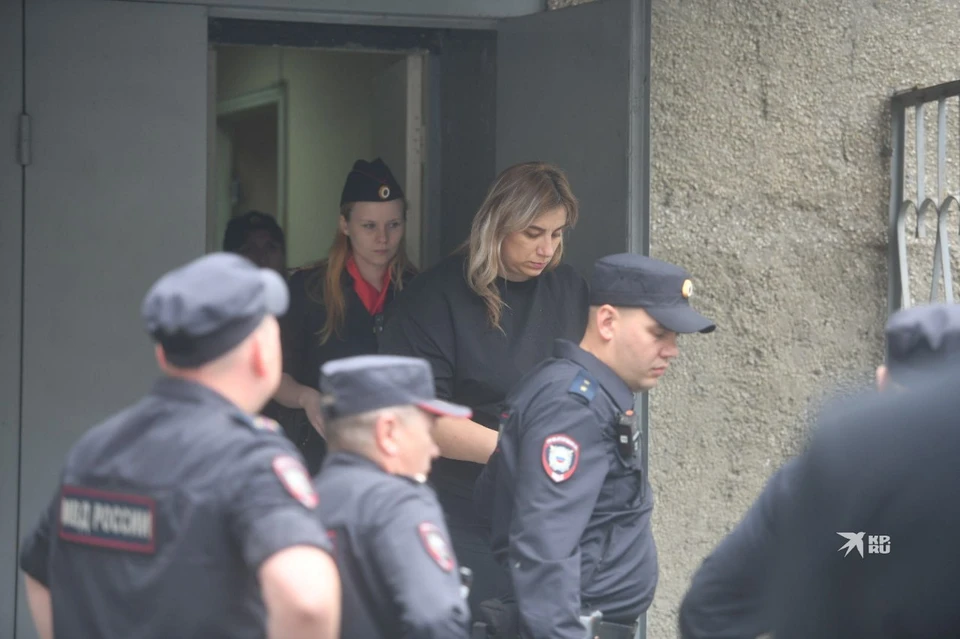 Суд отправил под арест опекуна Веронику Наумову на 2 месяца. Она полгода врала о том, что ребенок жив, тогда как пропавший мальчик погиб еще в декабре 2022 года.