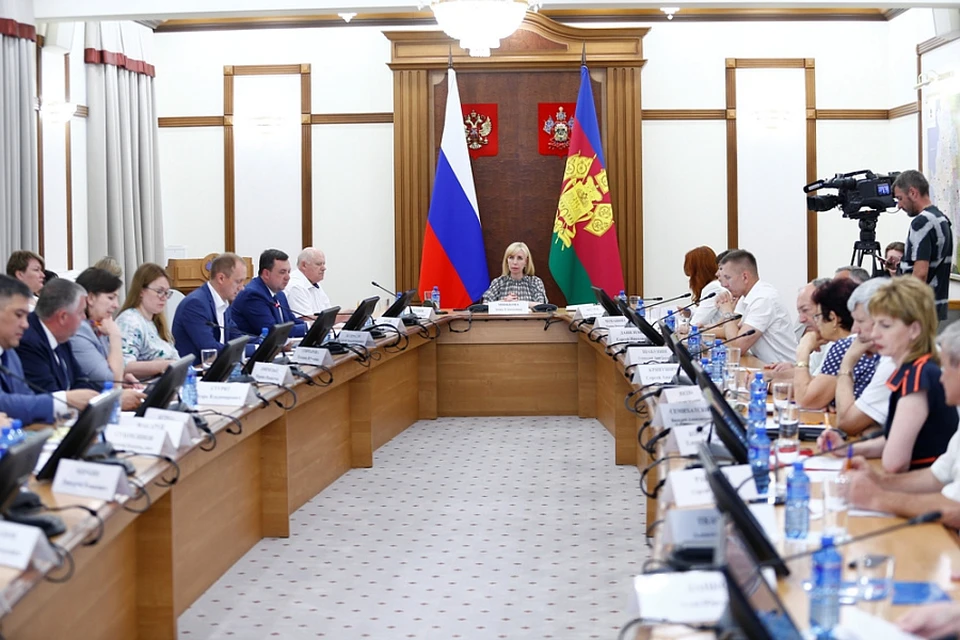 В Краснодаре прошло совещании по вопросу защиты прав дольщиков. Фото: пресс-службы администрации Краснодарского края.
