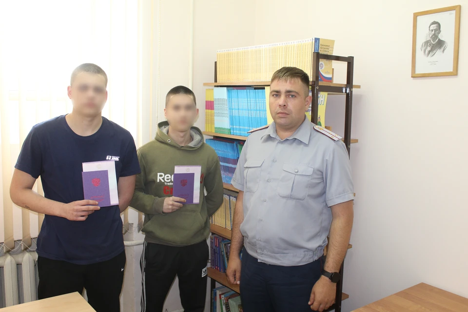 Аттестаты ребятам вручили в следственном изоляторе