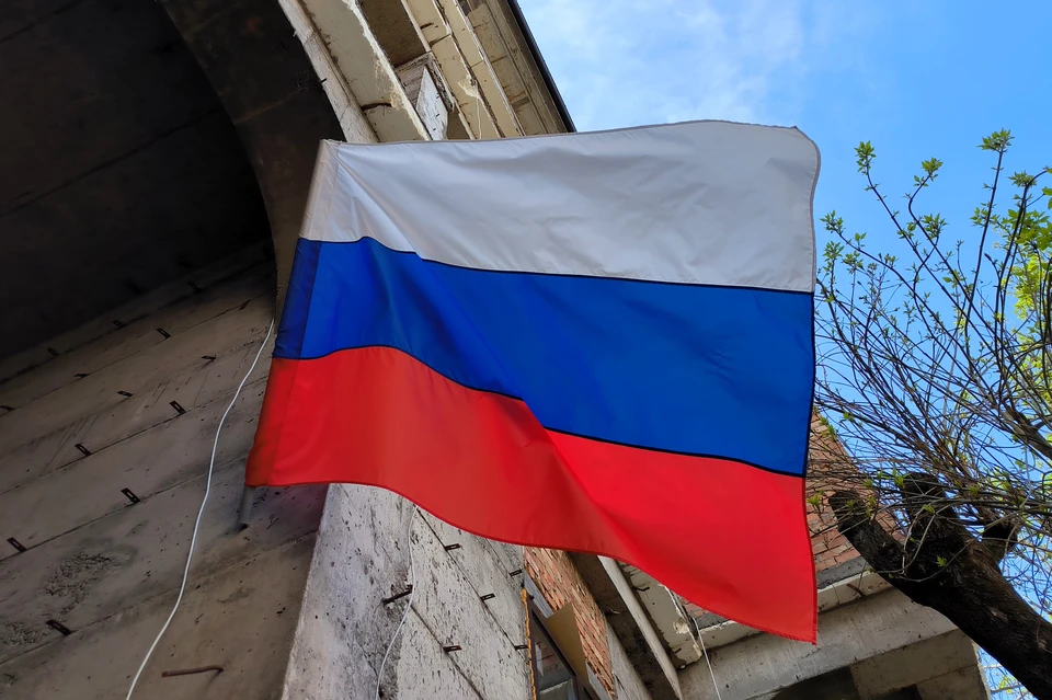 МВД возбудило дело после надругательства над флагами РФ на кладбище Владивостока
