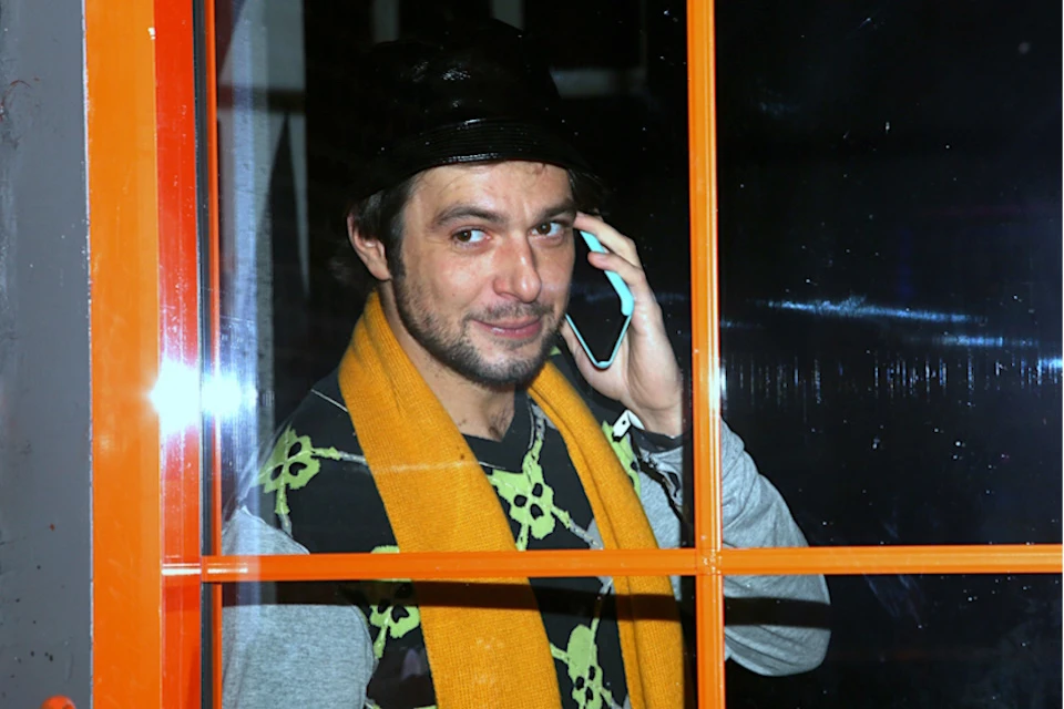 На юго-западе Москвы неизвестные избили актера из «Питер FM» Павла Баршака