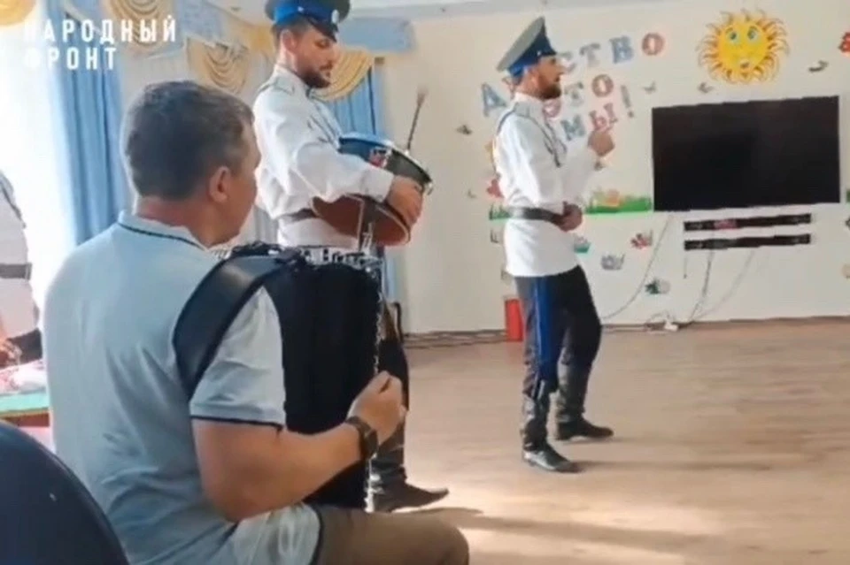 В сборе гуманитарной помощи помогли и общественники. Фото: ОНФ по Оренбургской области