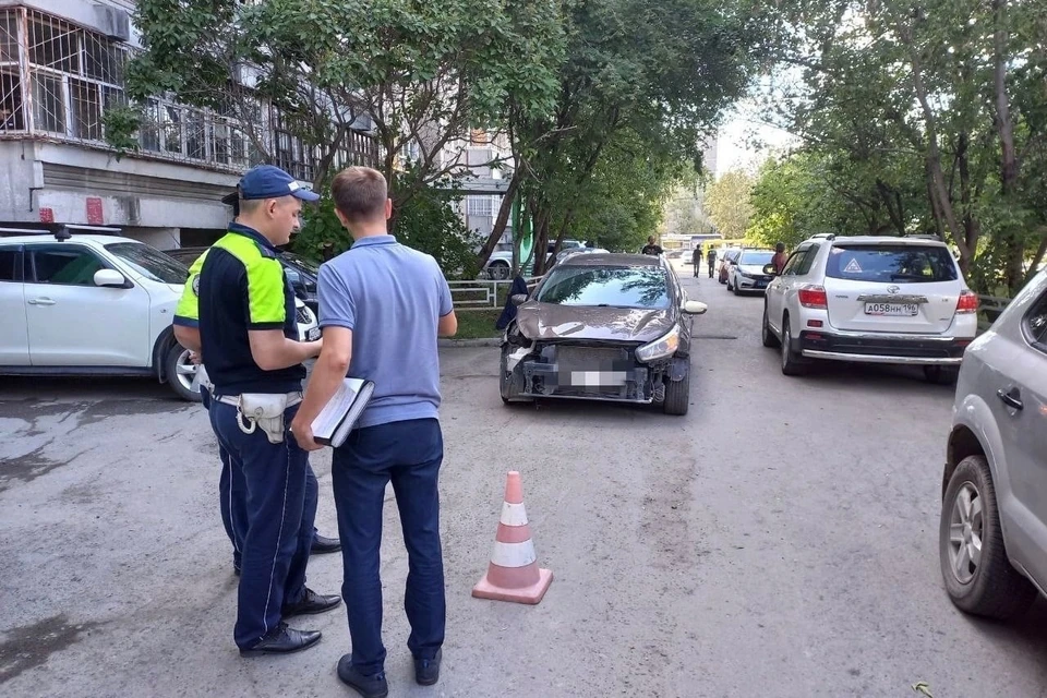 Пожилая женщина погибла на месте от полученных травм. Фото: ГИБДД по Екатеринбургу