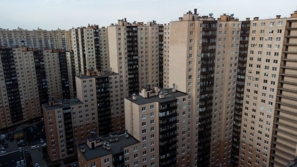 Жителей спального микрорайона насторожили громкие звуки