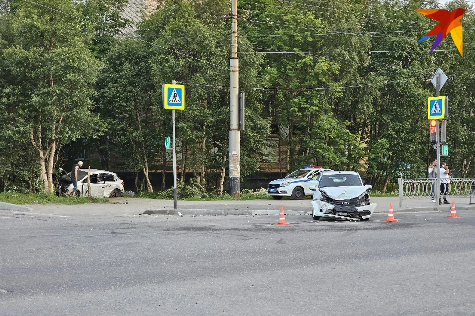 Водителя автомобиля Citroen доставили в медицинское учреждение.