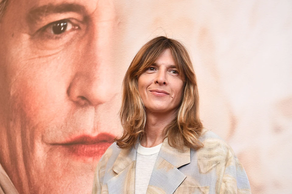 Рудова в джинсах, стилист Бузовой в парике и кринолине: В чем пришли ...