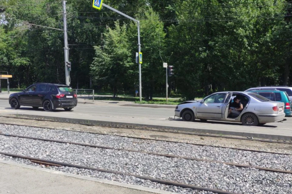 Девочка в BMW попала в больницу. Фото: ГИБДД по Новосибирску