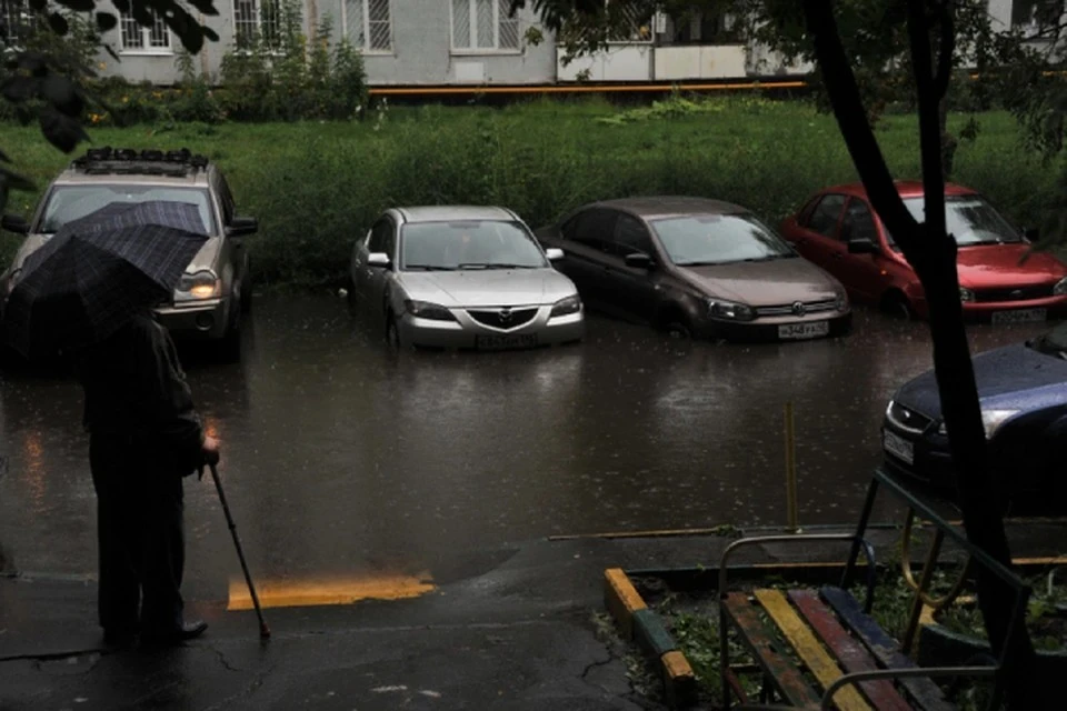 В отдельных районах ожидаются грозы, ливни и град.