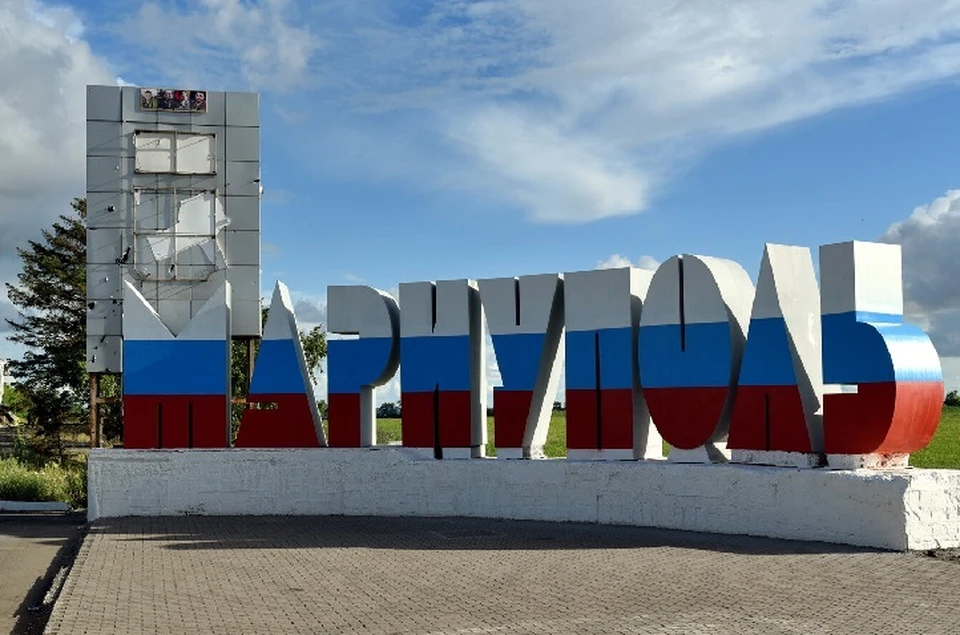 Регион-шеф помогает восстанавливать центральные улицы Мариуполя. Фото: ДАН