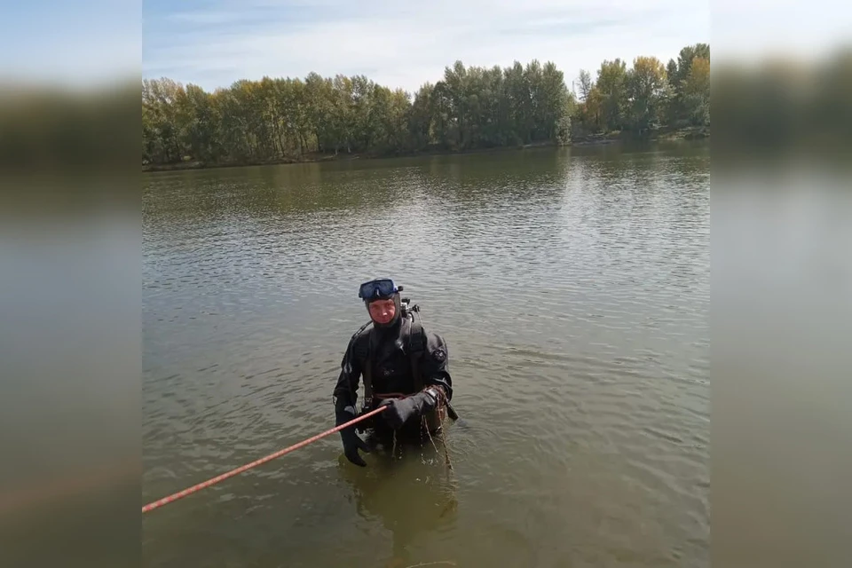 Вопреки расхожему мнению, водолазы под водой не плавают, а ходят. Фото: Сергей Чуриков