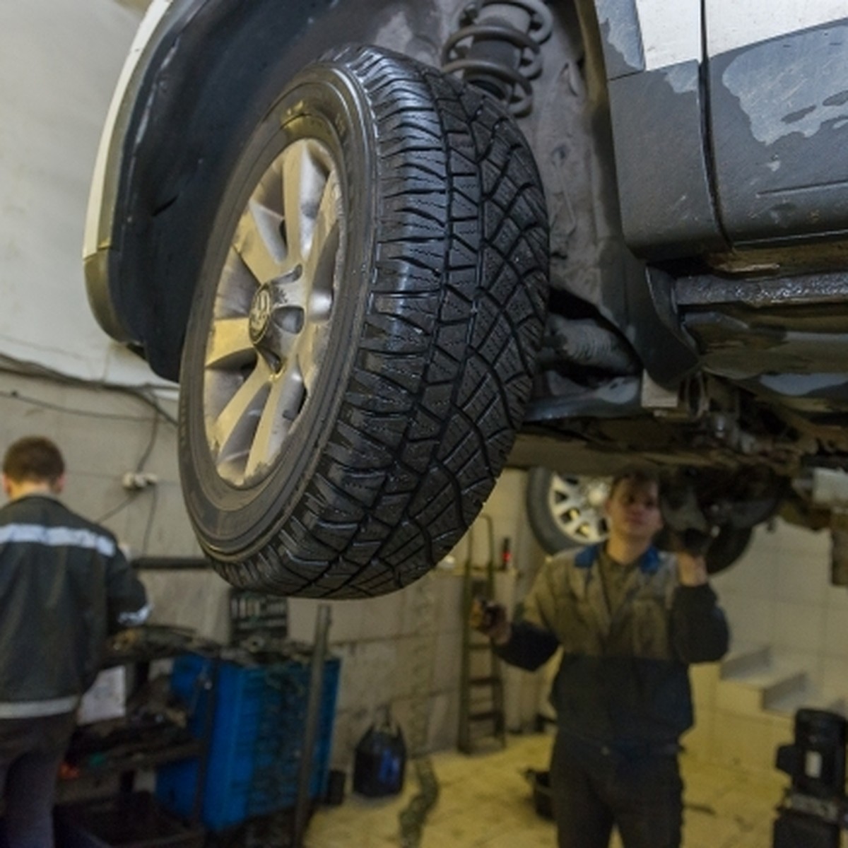 Жителям Томска пообещали самые высокие зарплаты в сферах авторемонта,  строительства и логистики - KP.RU