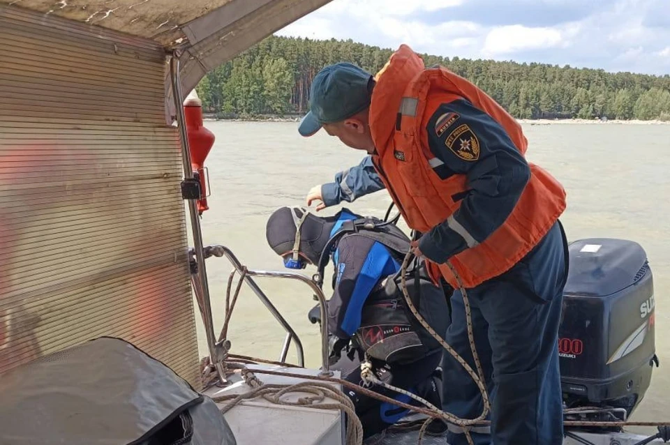 Мужчину, выпавшего с гидроцикла в Обском море, нашли погибшим. Фото: ГУ МЧС НСО.