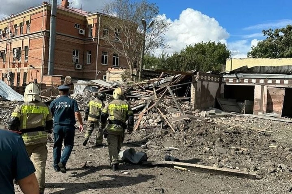 Городские власти планируют ввести режим ЧС в районе происшествия. Фото: телеграм-канал губернатора Василия Голубева