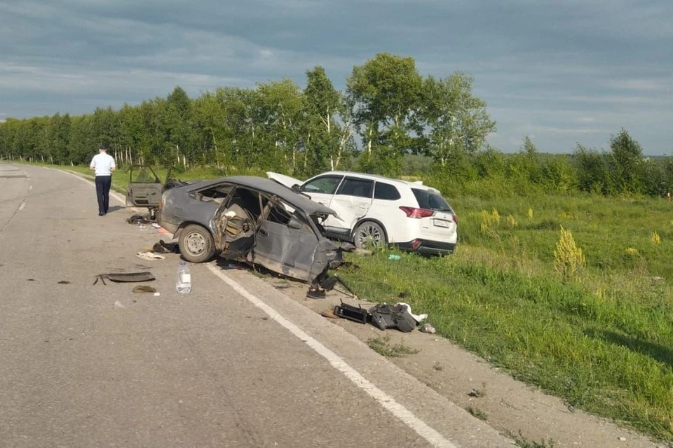 В аварии пострадали 4 человека. Фото: ГУ МВД России по Новосибирской области.