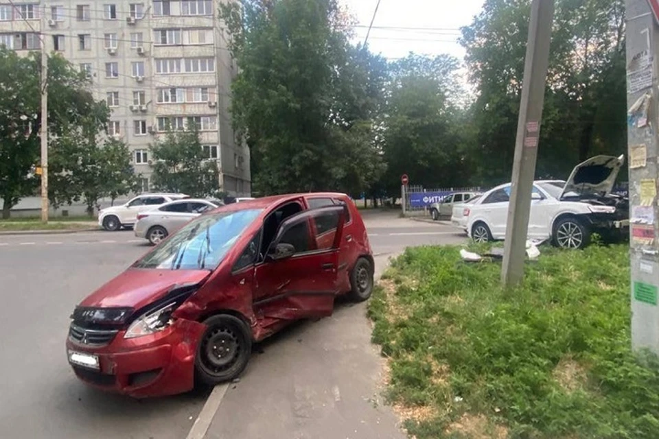 Авария произошла на улице Киргизской. Фото: отдел пропаганды УГИБДД России по Ростовской области