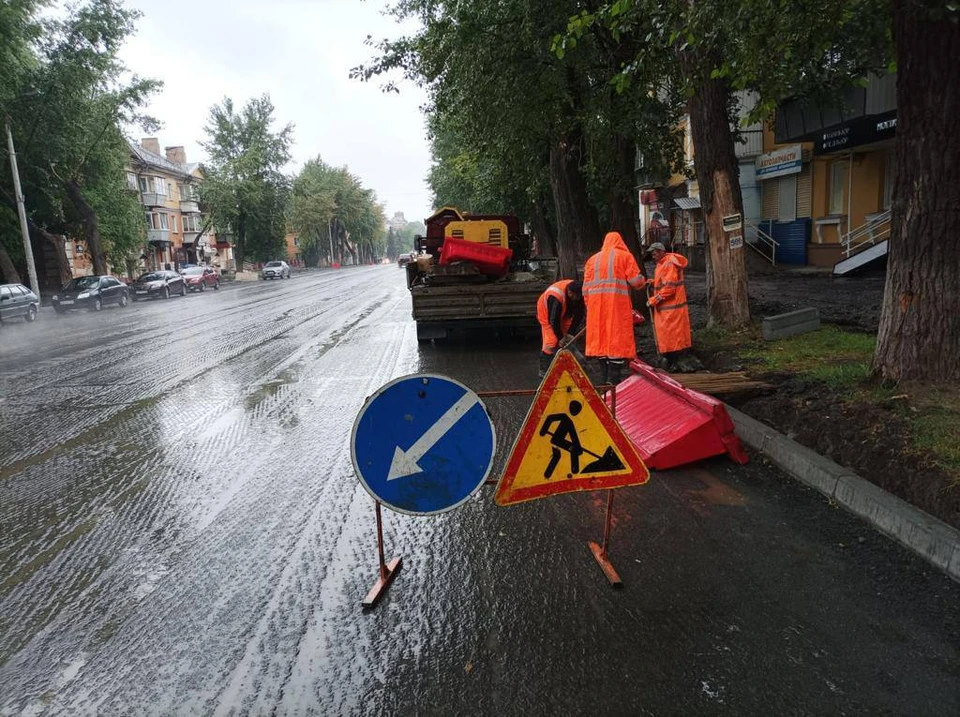 Забитые ливневки часто становятся в Челябинске причиной потопов.