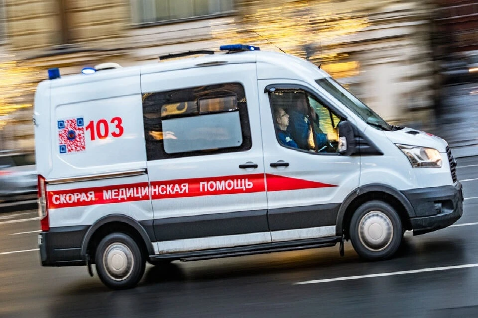 МЧС: 11 человек погибли из-за непогоды в 17 регионах России за несколько дней