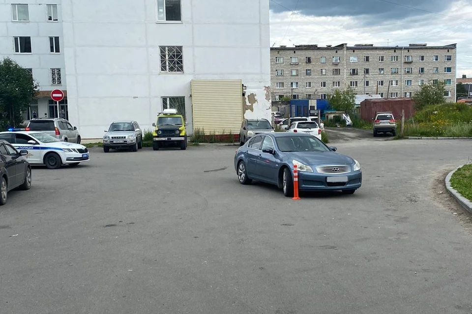 Водитель на «Инфинити» сбил пенсионерку в Магадане и сбежал Фото: УМВД Магадана