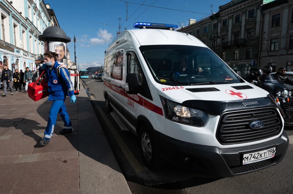 Ребенку понадобилась помощь врачей.
