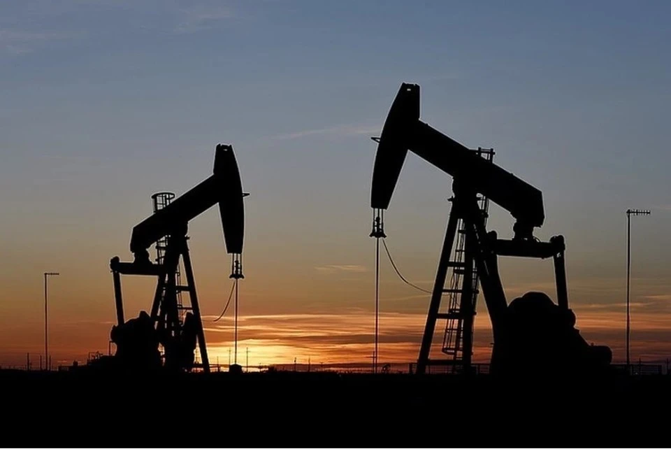 Россия выиграла нефтяной джекпот несмотря на потолок цен от G7, сообщили во Франции