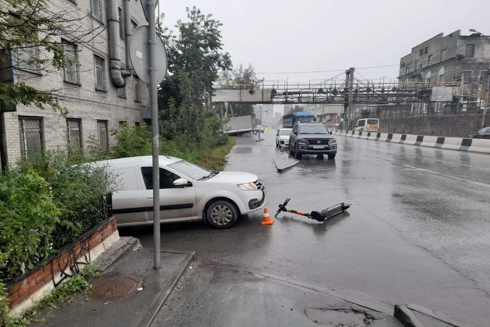 В Новосибирске «Лада» сбила подростка на электросамокате. Фото: Госавтоинспекция по Новосибирску