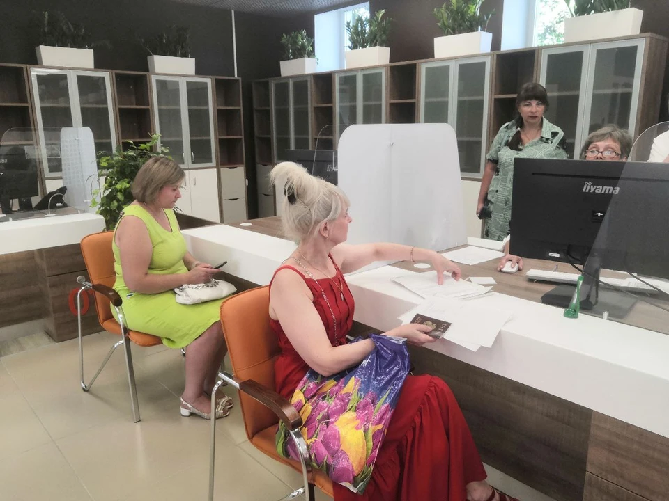 В Луганске открыли новый МФЦ
