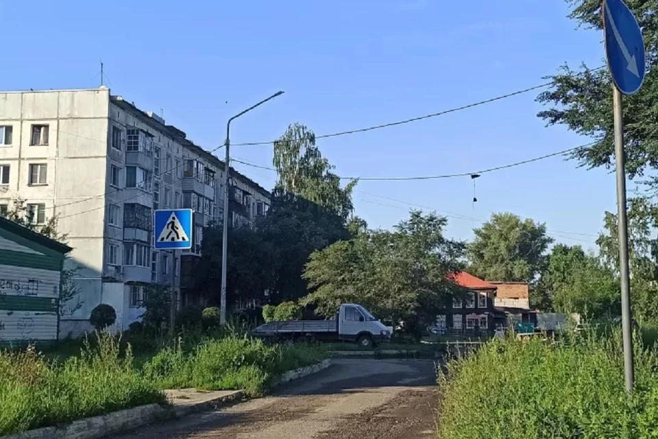 Такая «шалость» грозит местным жителям отключением электричества. Фото: «Бийский рабочий»