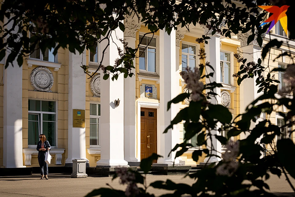 В Мурманске на следующей неделе, 29 августа, личный прием граждан проведет депутат Горсовета Аркадий Михайлович Амозов.