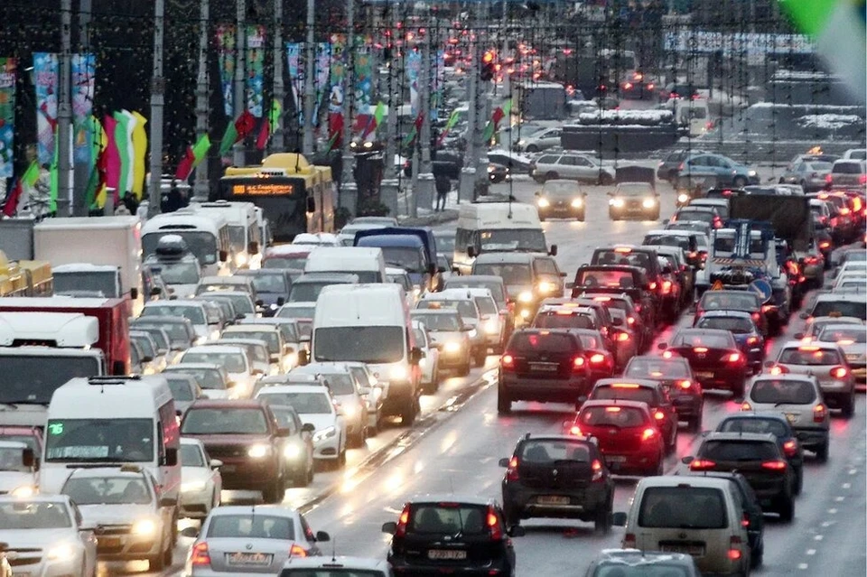 Больше всего вредных выбросов в Беларуси не от предприятий, а от автомобилей. Фото: архив "КП"