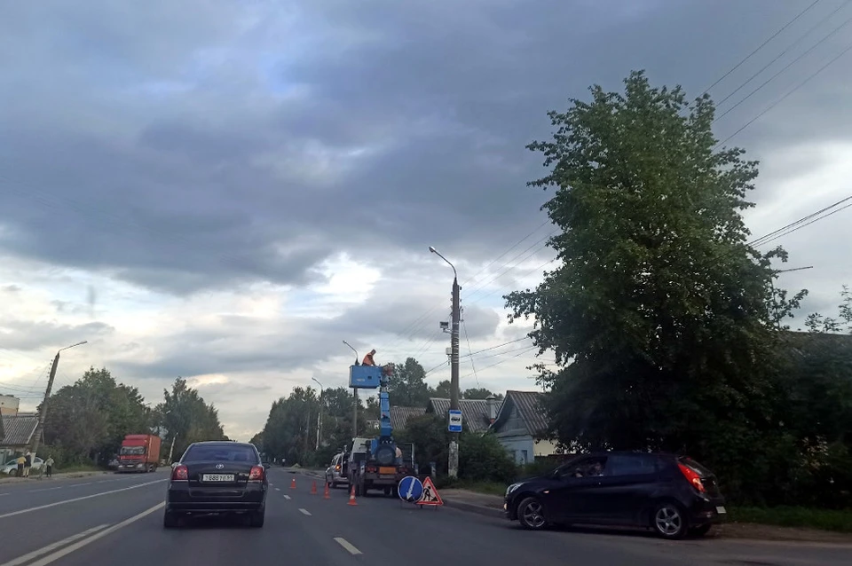 Камеру автофиксации нарушений ПДД повесили на на пересечении улиц Туполева и 2-й Силикатной.