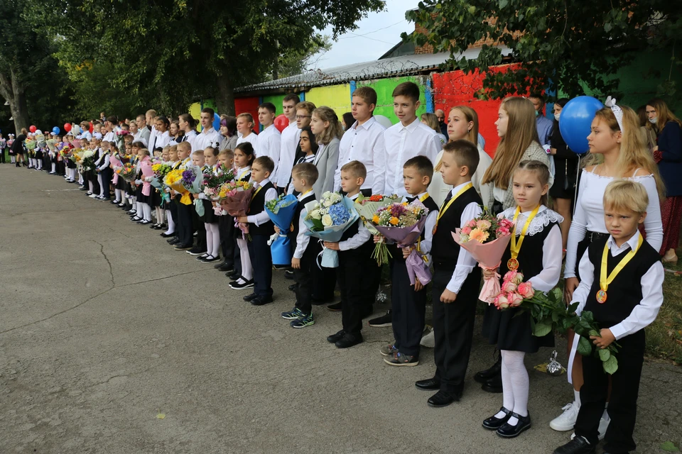 В школах Тульской области проходят торжественные линейки в честь Дня знаний