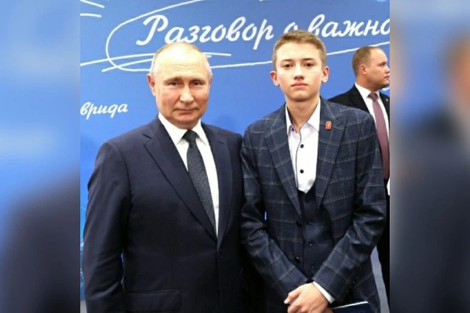 Нижегородский школьник встретился с президентом России и задал ему вопрос о площадке для поэтов.