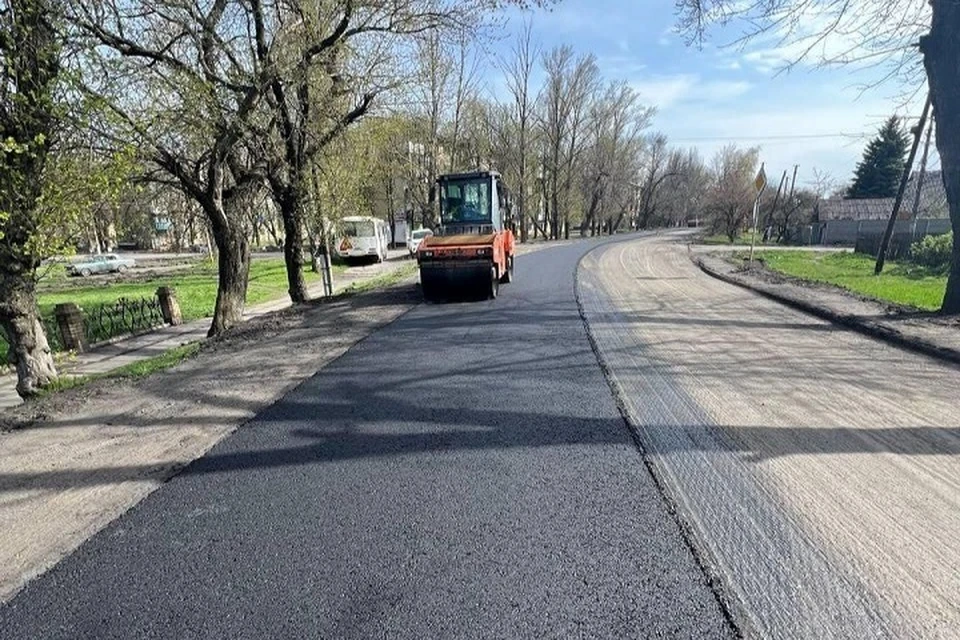 Приморье ремонтирует дороги Тореза. Фото: Минтранс ДНР