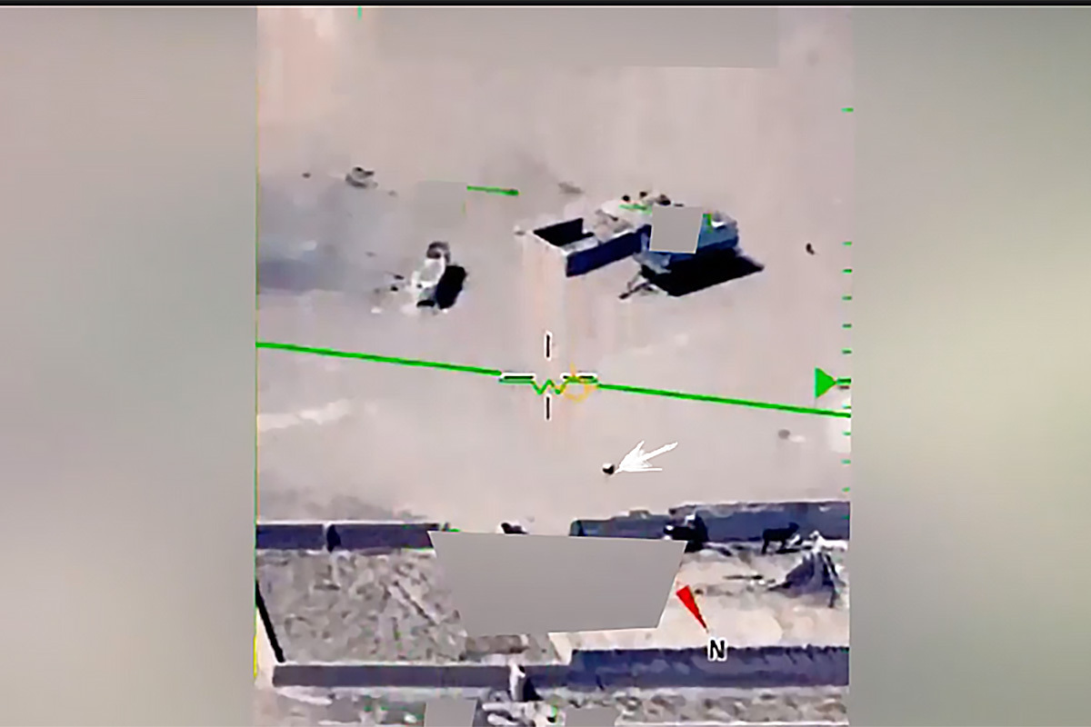 уничтожение российского су-24 в сирии. фото беспилотника. трупы российских солдат. видео с беспилотника. беспилотник снял на видео расстрел.