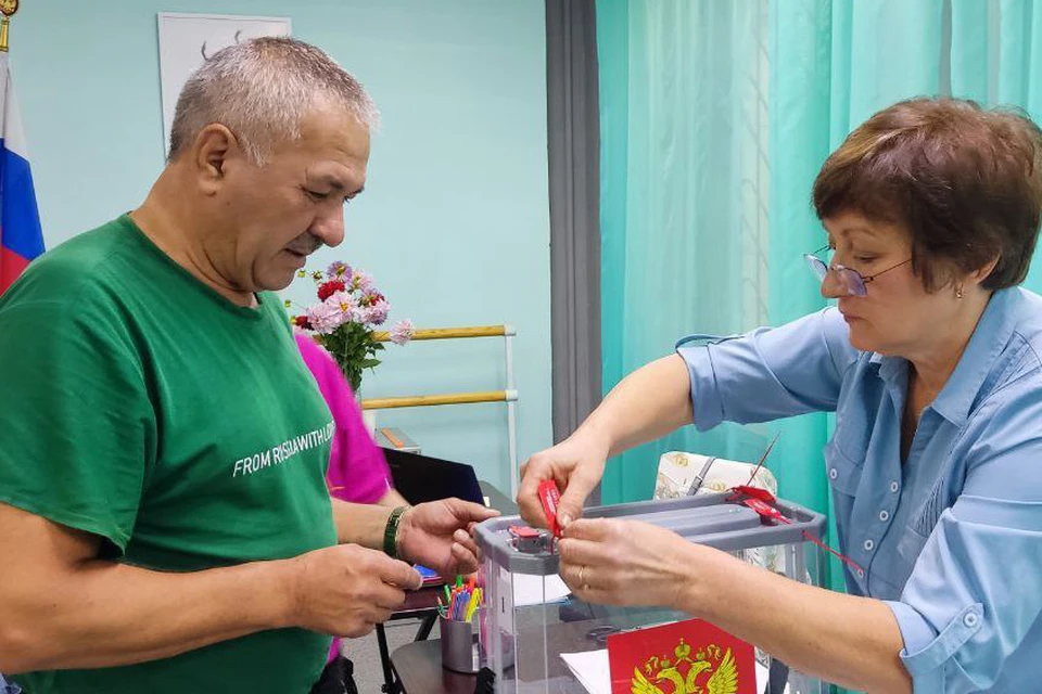 Выборы в Херсонской области проходят с соблюдением всех правил безопасности. Фото: Избирком Херсонской области