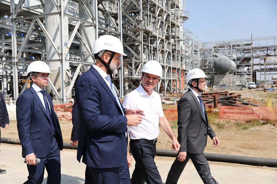 Вениамин Кондратьев посетил Афипский нефтеперерабатывающий завод. Фото: пресс-службы администрации Краснодарского края.