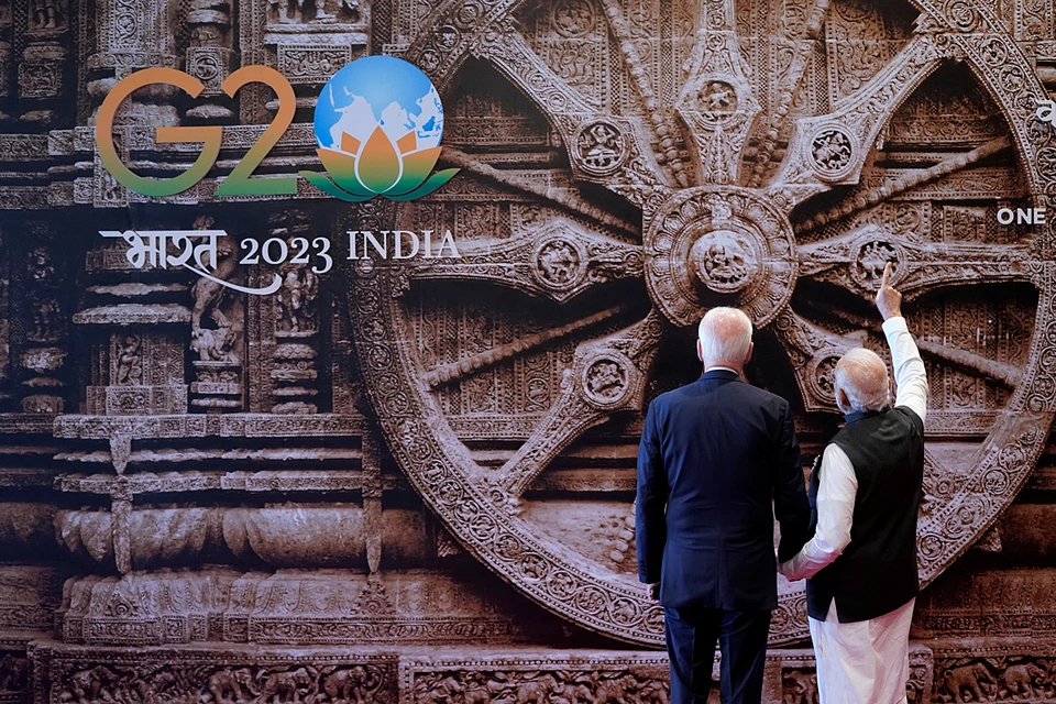 Индийский премьер обратил внимание президента США на колесо времени