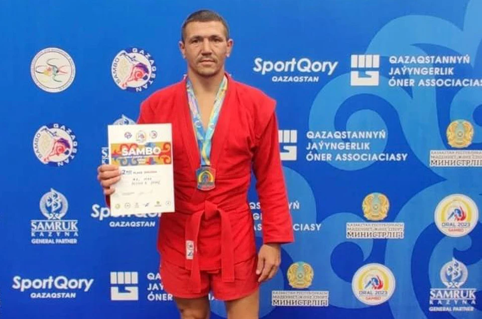 Димитровградец стал серебряным призером на Чемпионате Мира по самбо | ФОТО: телеграм-канал минспорта Ульяновской области