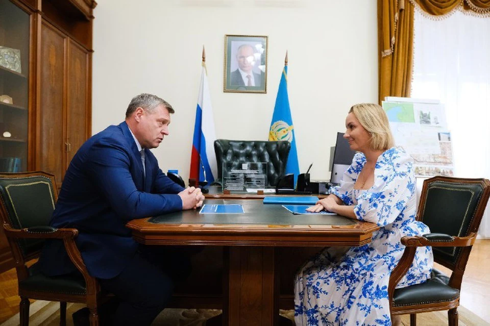Губернатор Астраханской области встретился с уполномоченным при президенте РФ по правам ребёнка, где стало известно об открытии центра