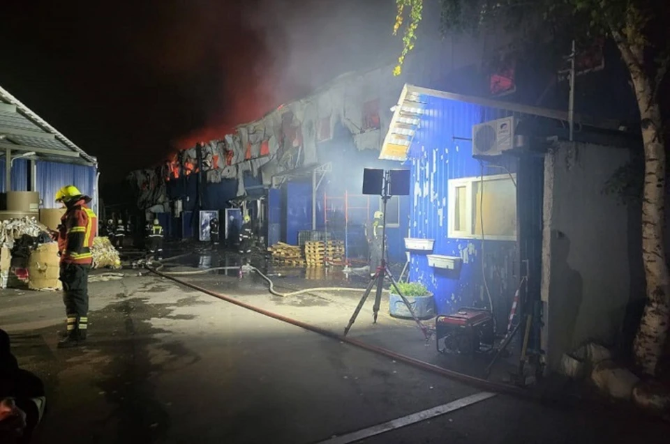 Здание горело почти всю ночь. Фото: Прокуратура Петербурга