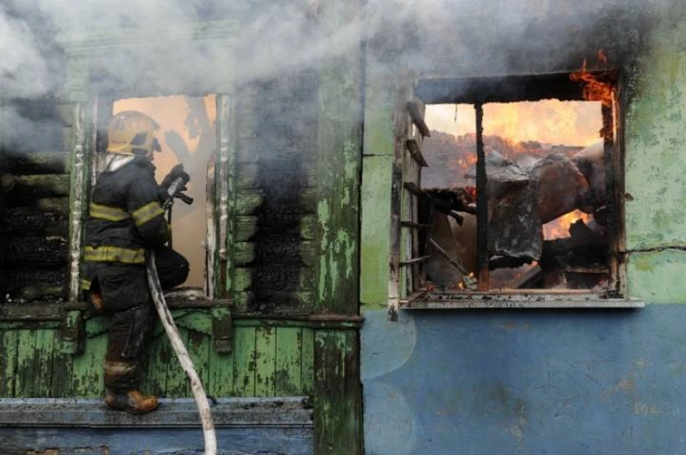 В пожаре в частном доме сгорели два маленьких брата