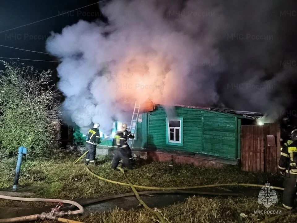 В Туле на улице ствольной загорелся жилой дом: погиб мужчина