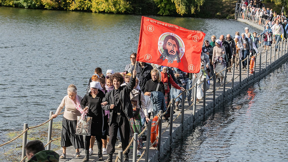 Святая Елисавета, храни землю Русскую!»: В Подмосковье прошел 12-й  Елисаветинский крестный ход - KP.RU