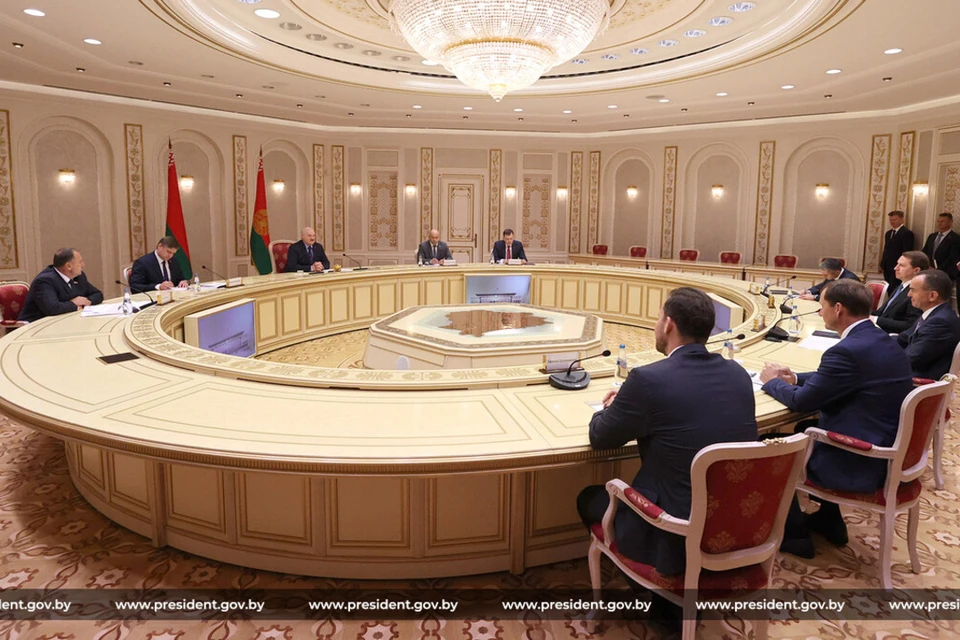 Лукашенко сказал, почему горели автобусы МАЗ в Санкт-Петербурге. Фото: president.gov.by