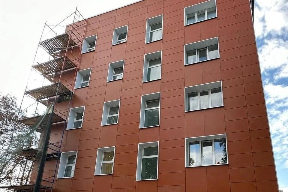 Ремонт в общежитии Мариуполя закончат в ближайшие две недели. Фото: администрация города