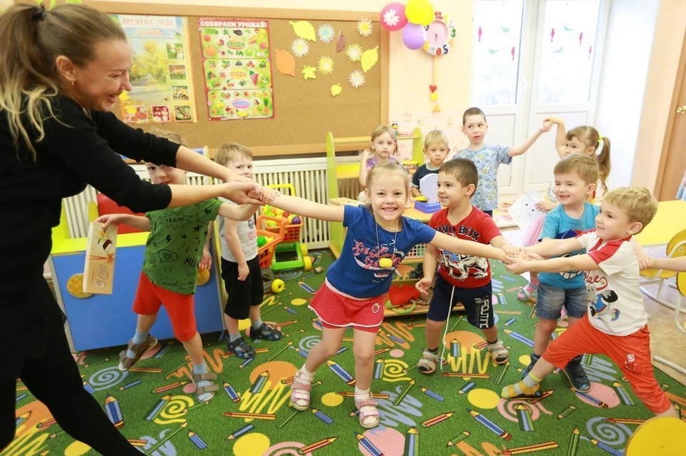 Не обязательно дожидаться трех лет, чтобы отдать ребенка в дошкольное образовательное учреждение.