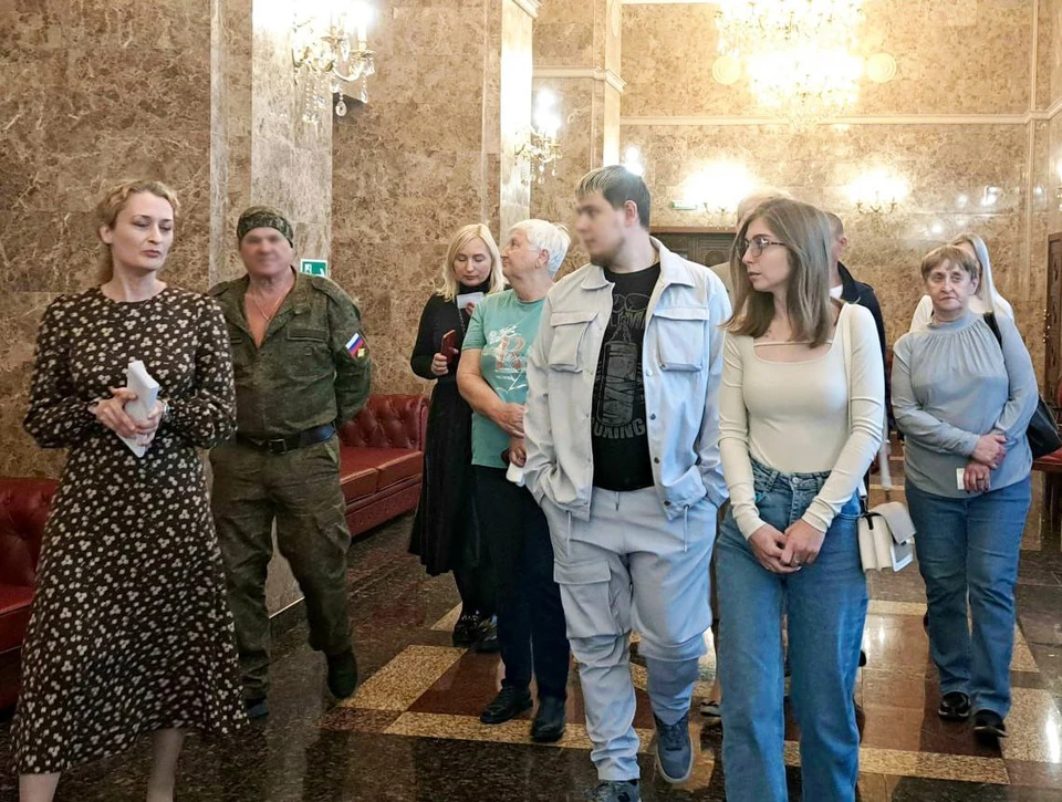 Участникам СВО показали Музыкальный театр Кузбасса.