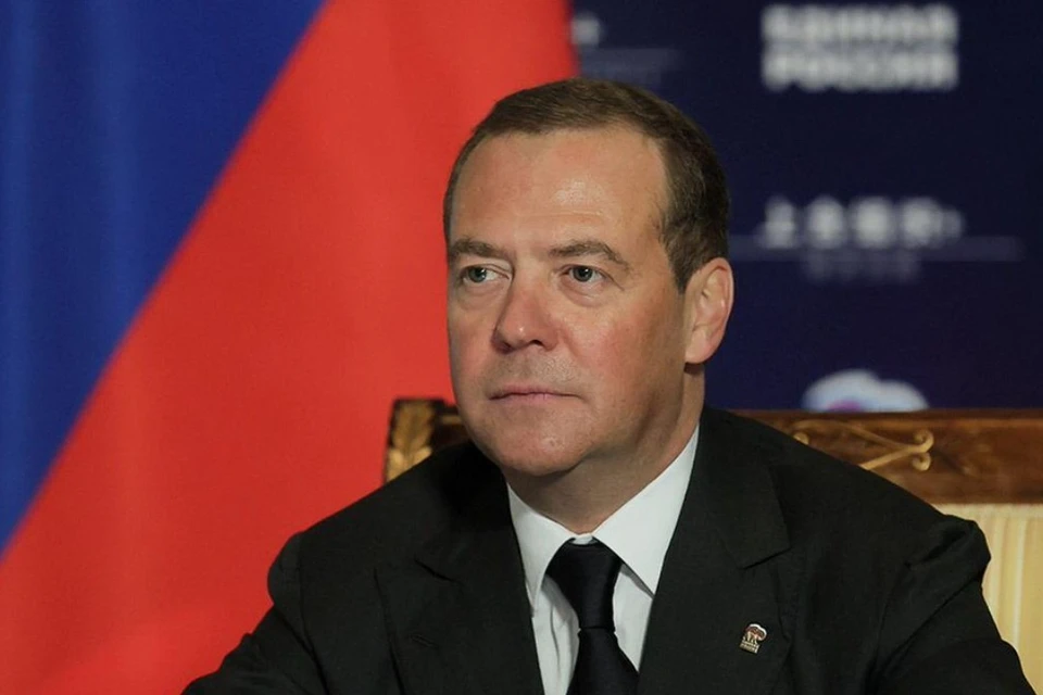 Медведев ответил министерству обороны Великобритании