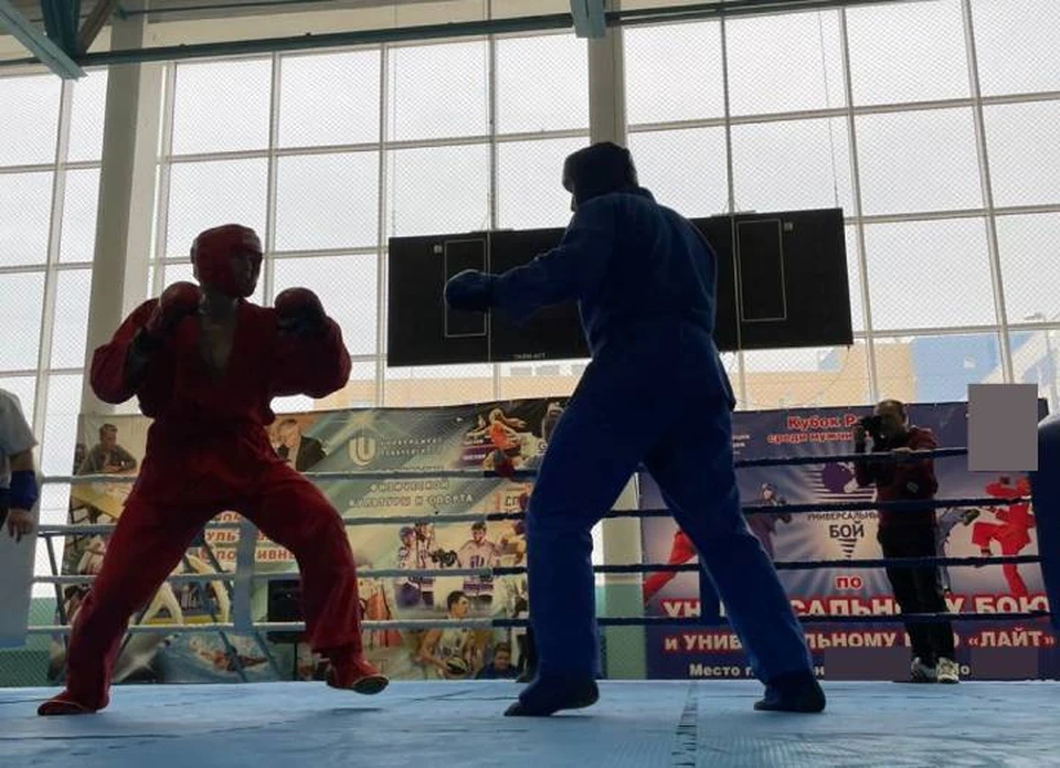 Спортсмены в Воронеже поборются за Кубок России по универсальному бою.